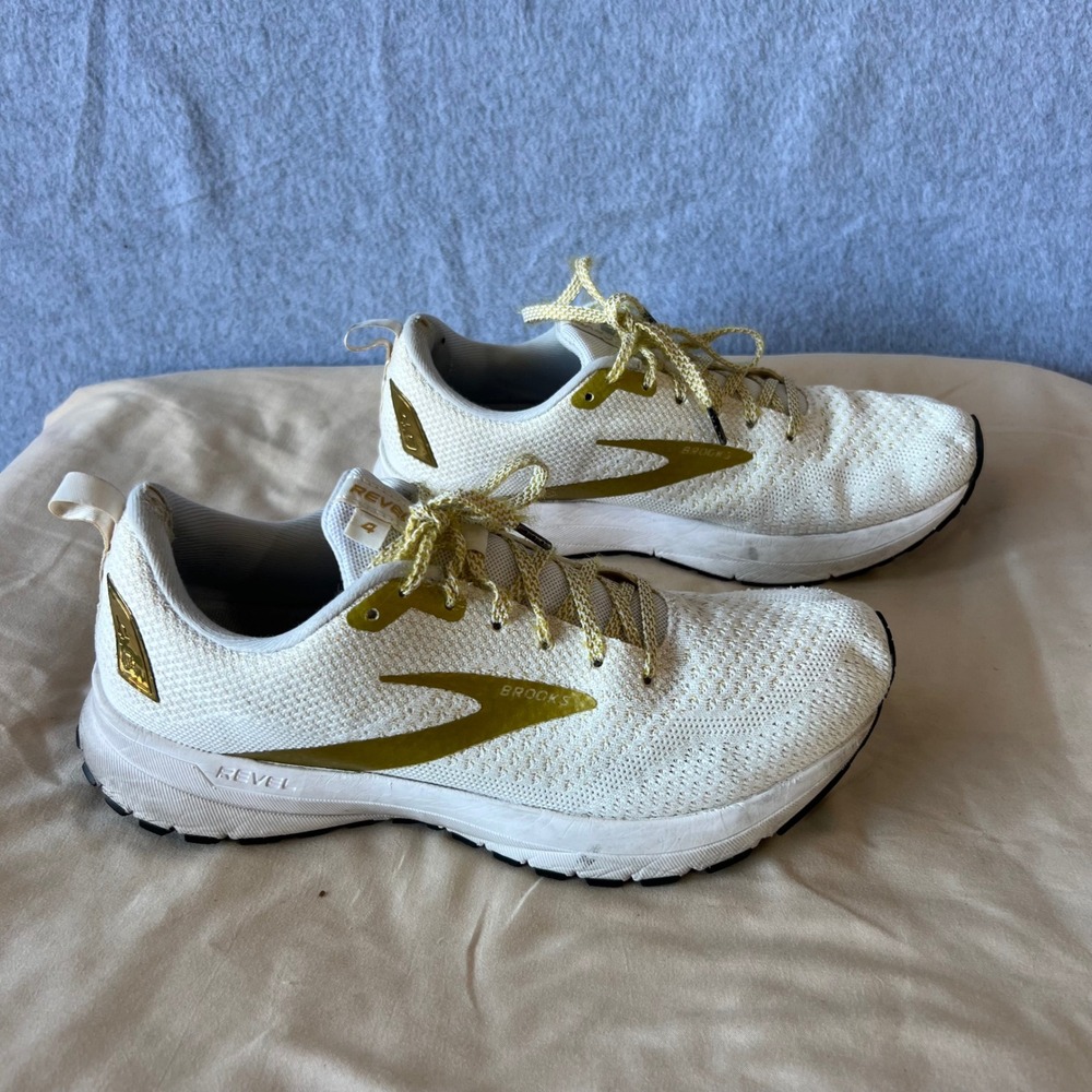 Brooks Revel 4 Running Shoes Womens White Gold Knit Athletic Sneakers outdoor